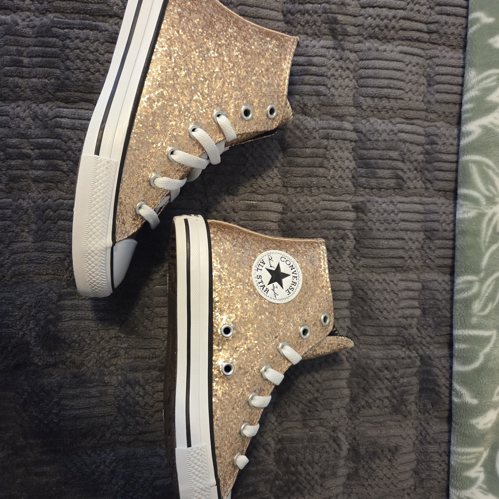 Converse Kids Sneakers in Gold and White - Picture 5 of 14